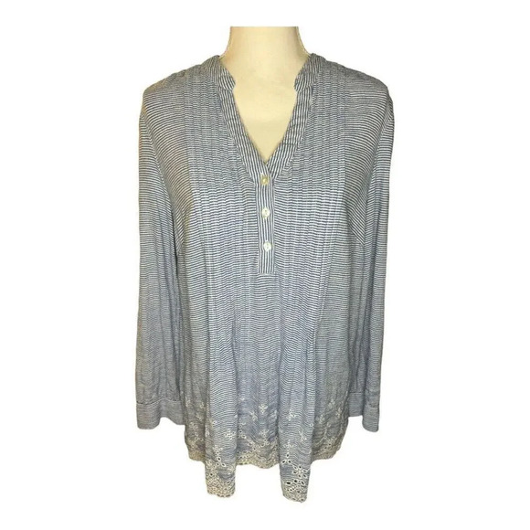 Style & Co Women’s Medium Blue & White Eyelet Hem Smocked Tunic - Picture 1 of 7